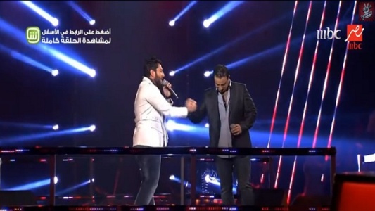 بالصورة- عمار وسامر يغنيان لسورية والعراق وشيرين تذرف الدموع


