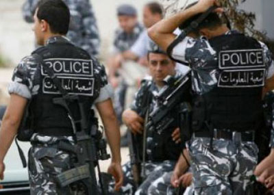 شعبة المعلومات تداهم في البسطة والضاحية
اعتقال 4 اشخاص بتهم ارهابية