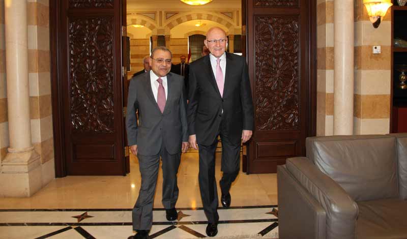 ما هي مواقف الاطراف والكتل المشاركة في الحكومة من البيان الوزاري؟