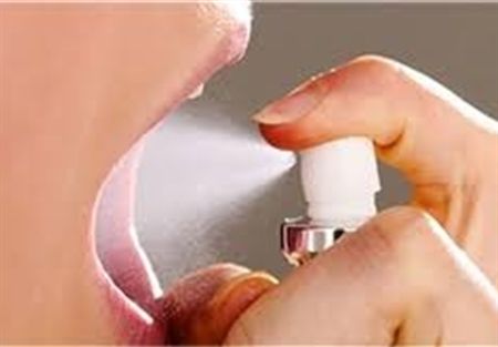  4 وسائل بسيطة كفيلة بالقضاء على رائحة الفم الكريهة 