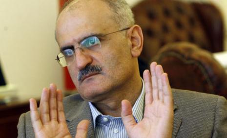 خليل: نريد بيانا لا يفرط بالثوابت