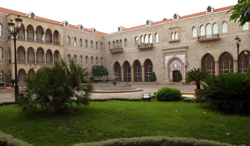 إعلان بعبدا مقابل الثلاثية والخلاف هنا.. سقطت التسوية وسليمان لن يعرقل ...
الجيش يلاحق شبكة إرهابية اختفت عن الأنظار منذ أربعة أيام في بيروت