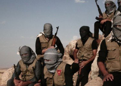 أيّ رابط بين الإرهاب التكفيري والإرهاب الإسرائيلي؟
مصادر حكوميّة: لا بيان وزارياً دون إسقاط «لغة الحياد»
وتأكيد «حق المقاومة» والتصدّي لـ «الخطر التكفيري» 