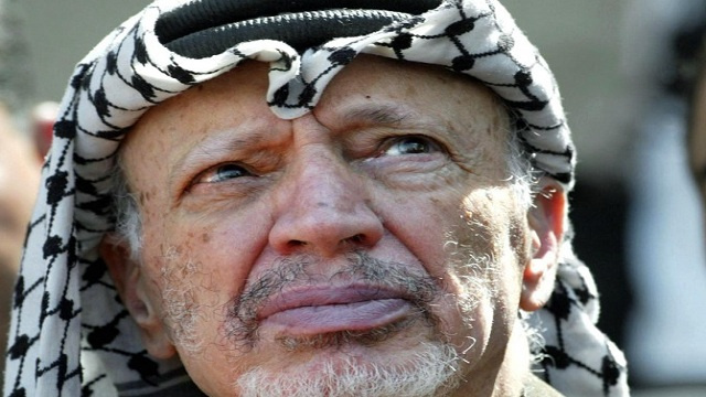 أويبا للصحفيين: لا أرى ضرورة في إعادة فحص رفات عرفات
