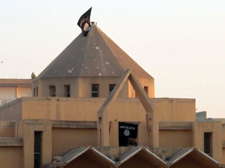 "داعش" تفرض الجزية على المسيحيين في الرقة وتمنعهم من الصلاة علناً
