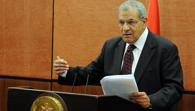 محلب يتمم تشكيل الحكومة اليوم.. ولا تأكيدات رسمية بشأن بقاء السيسي