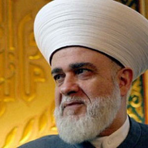 خصومه استغلّوا ثغرة الملف المالي فربحوا دعوى قضائيّة بكف يده<br />
قباني ضعُف موقعه مع العزل التدريجي له ويردّ أيضاً بالقضاء