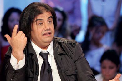 سمير صفير يشن هجوماً على الفنانين وألقابهم!