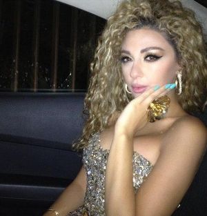 بالصورة-ميريام فارس متألقة وساحرة في برد فرنسا!