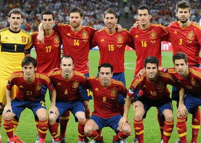 مباريات ودية اليوم : جنوب افريقيا ــ البرازيل وألمانيا ــ تشيلي
وانكلترا ــ الدنمارك وفرنسا ــ هولندا واسبانيا ــ ايطاليا 