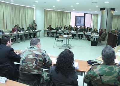 حلقة دراسيّة في مبنى القيادة والأركان:
لتفعيل التعاون بين الجيش
وسائر مؤسسات الدولة
