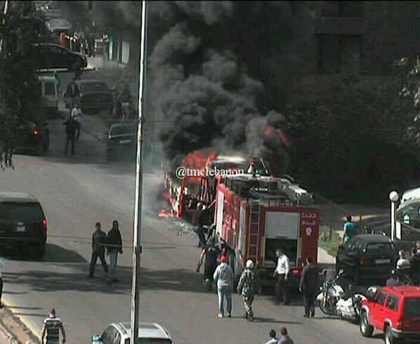 احتراق باص لنقل الركاب على بولفار سنالفيل من تقاطع خباز بإتجاه الصالومي