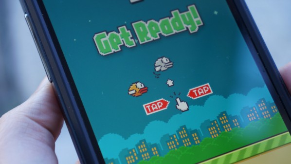 مطور لعبة Flappy Bird يفكر في إعادتها إلى عشاقها