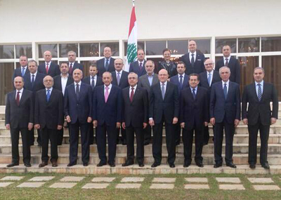 
هل صدقت النبوءة الاميركية فسقطت الحكومة قبل الوصول الى المجلس؟
8آذار وقعت في الفخ....سقطت «الميقاتية»فحلت «السلامية» باكثرية لـ14
مشاورات هدفها استشارات نيابية لتسمية رئىس حكومة جديد