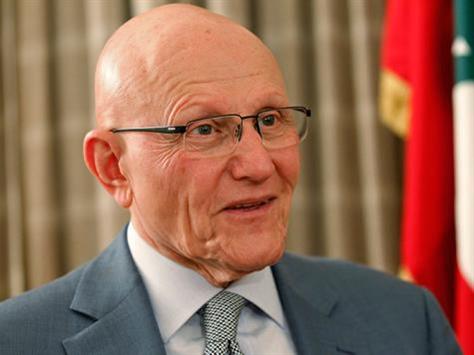 بعبدا تقترح تسوية... وسلام قد يؤجّل الاستقالة