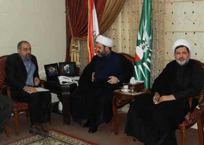 وفد من رئاسة العتبة الحسينيّة زار مطران صور للموارنة
المفتي عبدالله : الفكر التكفيري
يطعن الرسالة الإسلاميّة