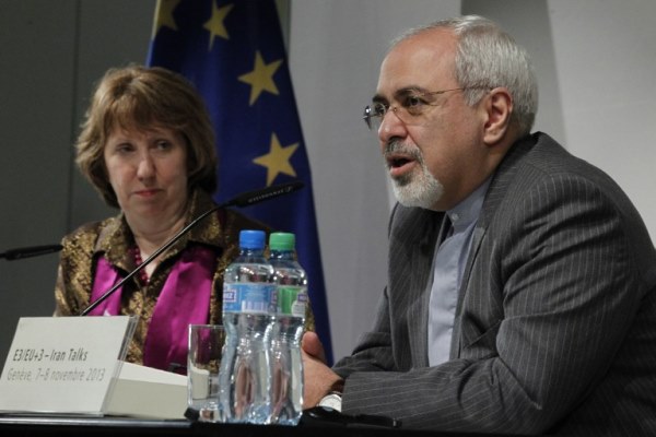 الاجتماع الأول للمفاوضات الايرانية النووية 
ظريف: