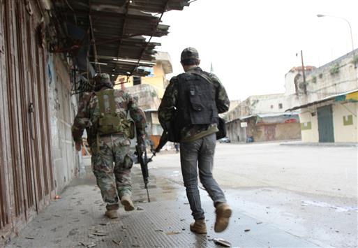 الجيش ينكفئ... وطرابلس تسقط في المجهول