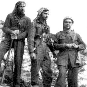 عبد الحميد السراج الملقب بـ «السلطان الأحمر» مات في القاهرة منفياً مع أسراره<br />
الحاكم القويّ زمن الوحدة المصريّة ــ السوريّة دخل سجن المزة<br />
بعد الإنفصال وساعد في تهريبه شهاب وجنبلاط والخطيب