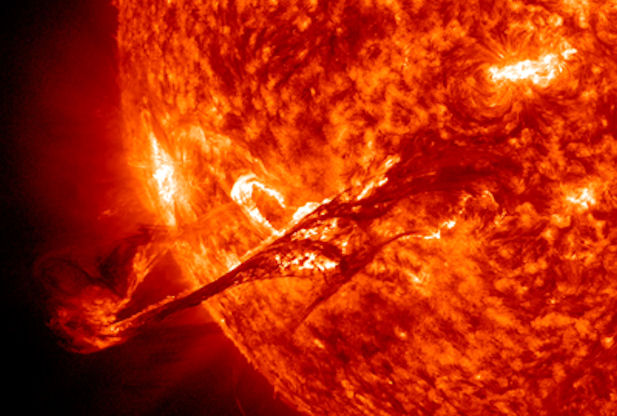 الأرض نجت من عاصفة شمسية خطيرة