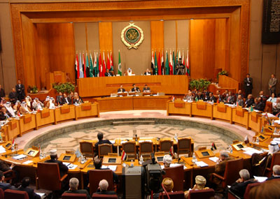 الخلافات تخيّم على القمة العربية بالكويت