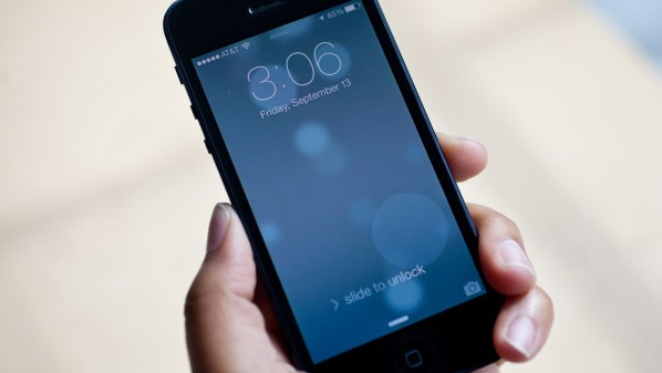 %85 من أجهزة “آبل” الذكية تستخدم نظام iOS 7 أو إصداراته الفرعية