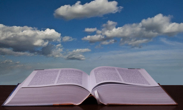 كتاب برازيلي وزنه سبعة اطنان