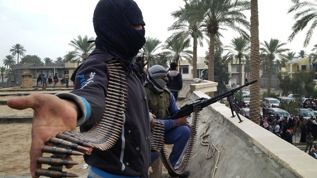 مقتل ضابط شرطة ومسلح نفذ هجوما على مقر للشرطة غربي الموصل 