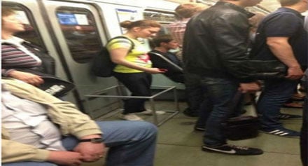 بالصور.. طريقة جديدة للحماية من التحرش