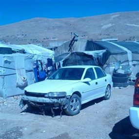 بالصور.. ضبط أربع سيارات مسروقة بمخيّم للاجئين السوريين في عرسال