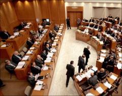 جلسة البرلمان بدأت بالبحث بإقتراح المياومين وملء الشواغر باللجان