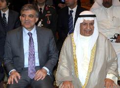 الرئيس التركي يدعو من الكويت الى زيادة الاستثمارات العربية في بلاده
