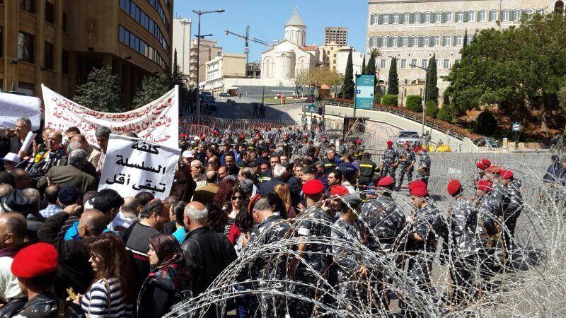 التّنسيق النّقابيّة تطالب وتتوعّد بالتّصعيد... والإنفجار الشّعبي أخطر من الإنفجار الأمني