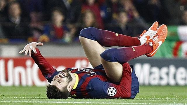 بيكيه يغيب عن برشلونه في قمة كاس الملك أمام ريال مدريد