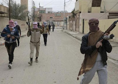 مصادر شماليّة : لتوظيف القرار بين 8 و 14 آذار
بمكافحة الإرهاب للحفاظ على الإستقرار 