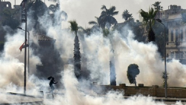 مقتل رئيس مباحث غرب الجيزة وجرح 8 أشخاص في انفجارات قرب جامعة القاهرة 