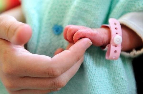 ممرضة تقتل ثلاثة أطفال حديثي الولادة