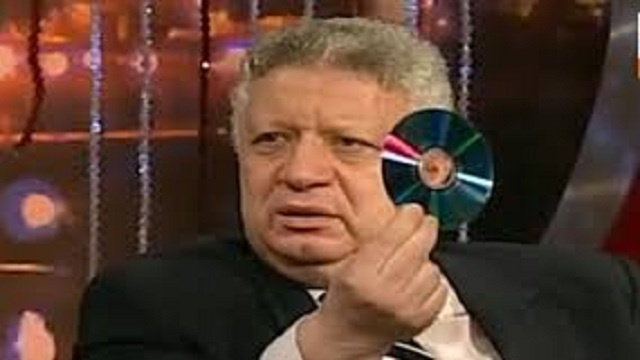 من هو الوالد الحقيقي لطفلي زينة غير احمد عز؟