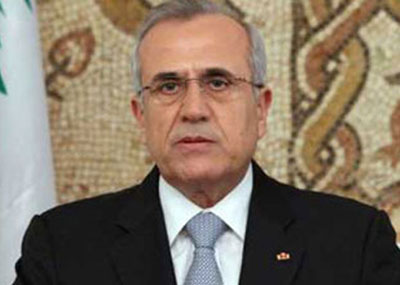 بين صراع الأقوياء والوسطيين والفراغ هل يصبح التمديد شرّاً لا بدّ منه؟
الأميركيّون يطمحون الى رئيس قادر على ضبط الحدود
ووقف الإرهاب ولديه القدرة على إنهاء الفساد وإدارة الطاقة