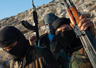 بعض قادة المحاور في طرابلس الى عين الحلوة...
مجموعة من «النصرة» تتغلغل في المخيّم
لاستكمال مشروع التفجيرالانتحاري