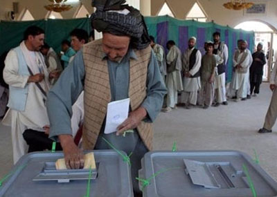 تواصل الفرز وطعون وشكاوى بانتخابات أفغانستان