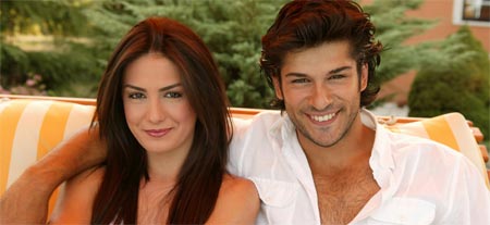 عذراً. . من جرح زرعته في خاصرة حبنا !