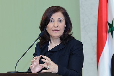 بثينة شعبان  تنفي وجود اشكالات مع المنار والميادين 
