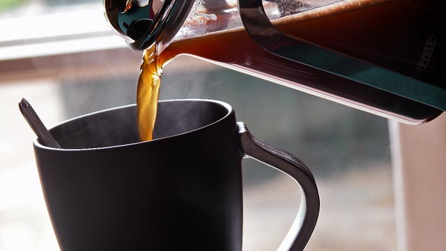 القهوة تخفض خطر الوفاة بتشحم الكبد