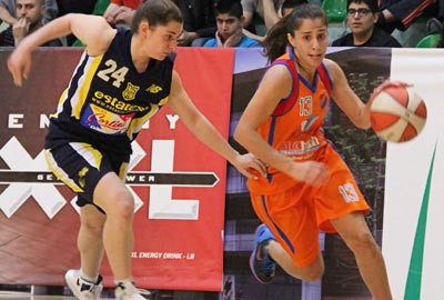 بطولة لبنان للسيدات في كرة السلة :
فوز الرياضي على هومنتمن (انطلياس) (54 ــ 50)