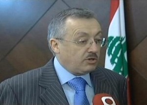 أحمد فتفت : غريب جدا ان القوى اﻻخرى ليس لديها مرشح وستصوت بورقة بيضاء.
