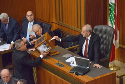 مرجع دستوري : رهان إقليمي ــ دولي على صمود لبنان انتخابياً
في وجه البركان الطائفي والمذهبي