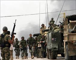 الجيش يداهم في منطقة ابي سمرا ويصادر عددا من الاليات واجرّافات ل ال حسّون