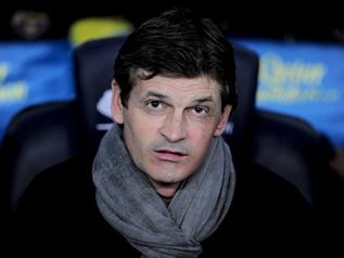 لاعبو ريال مدريد يقدمون الدعم لفيلانوفا.. انشيلوتي قلق ومورينيو يرفض التعليق