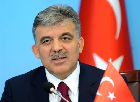 الرئيس التركي يوقع قانونا يوسع صلاحيات الاستخبارات